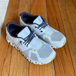 On Brand womens size 6 sneakers